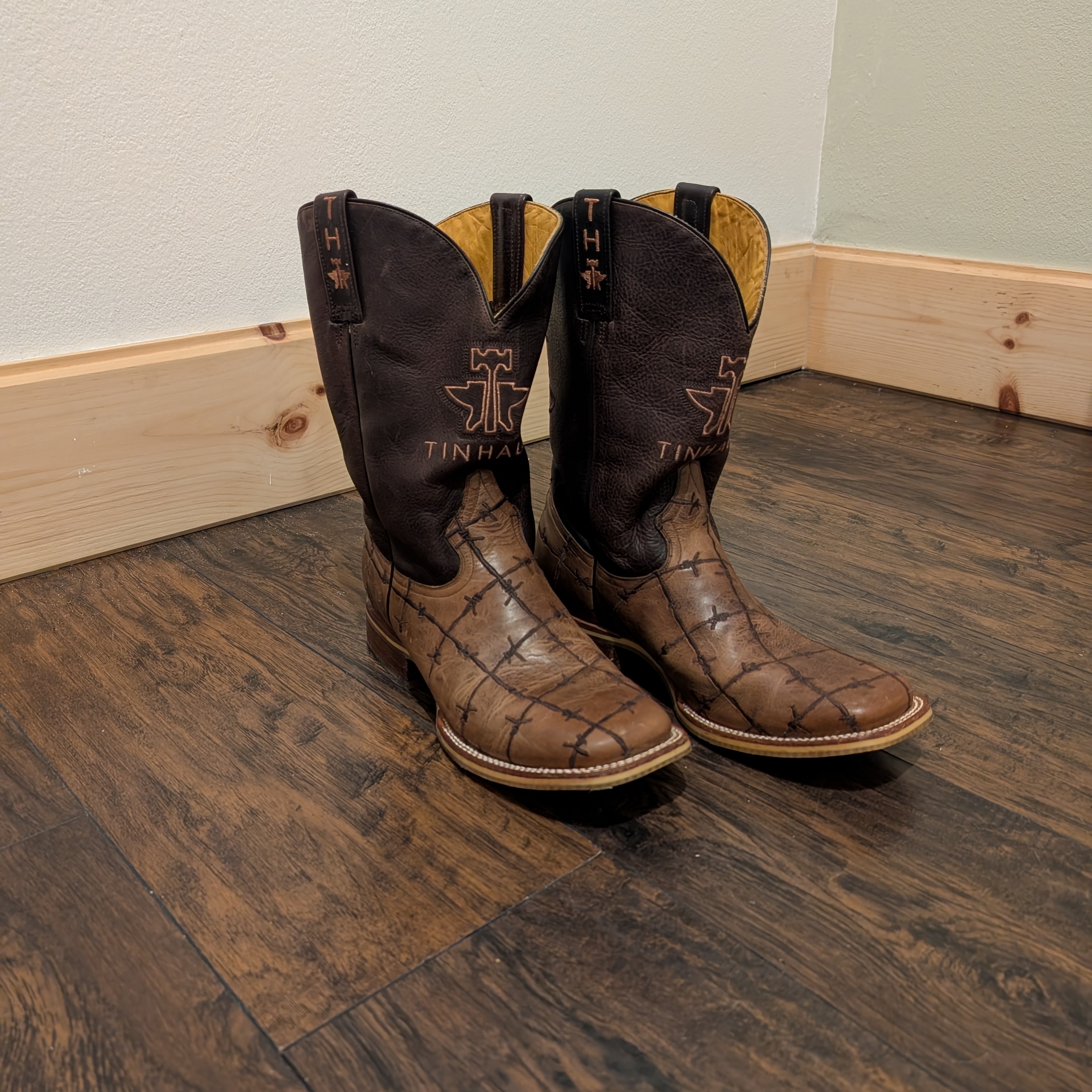 Tin Haul Men's Brown And Tan Western Boots